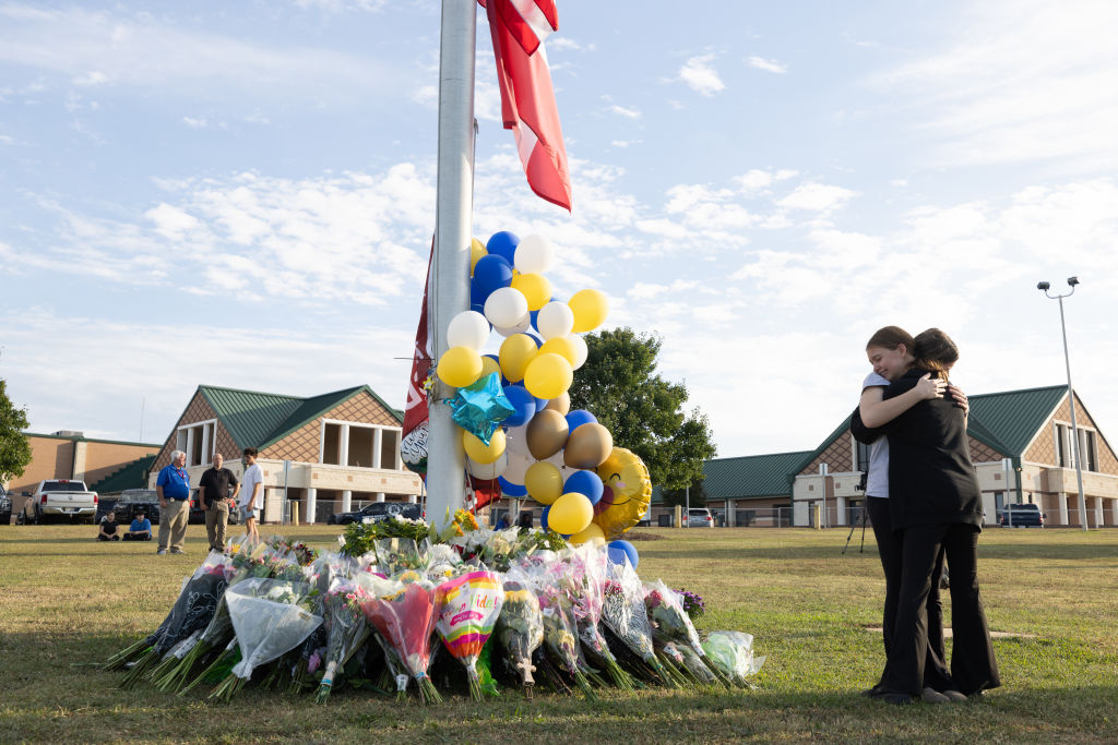 Apalachee High School Shooting Suspect Colt Gray Snuck AR-15 In His ...