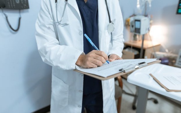 Patient Abandonment or Premature Discharge: How Top Lawyers Define Your Rights for a Medical Malpractice Lawsuit