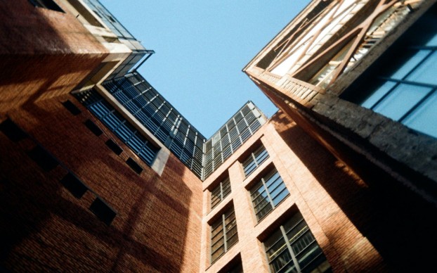 Revolutionizing Condo Management: Governor DeSantis Signs Landmark Law to Strengthen Inspections and Resident Rights in Florida